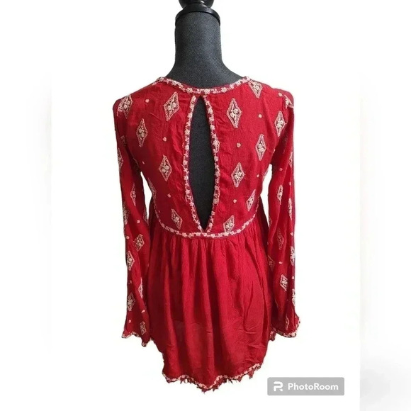 Free People Oversized Boho Crepe Embroidered Floral Open Back Tunic Blouse - Picture 3 of 4